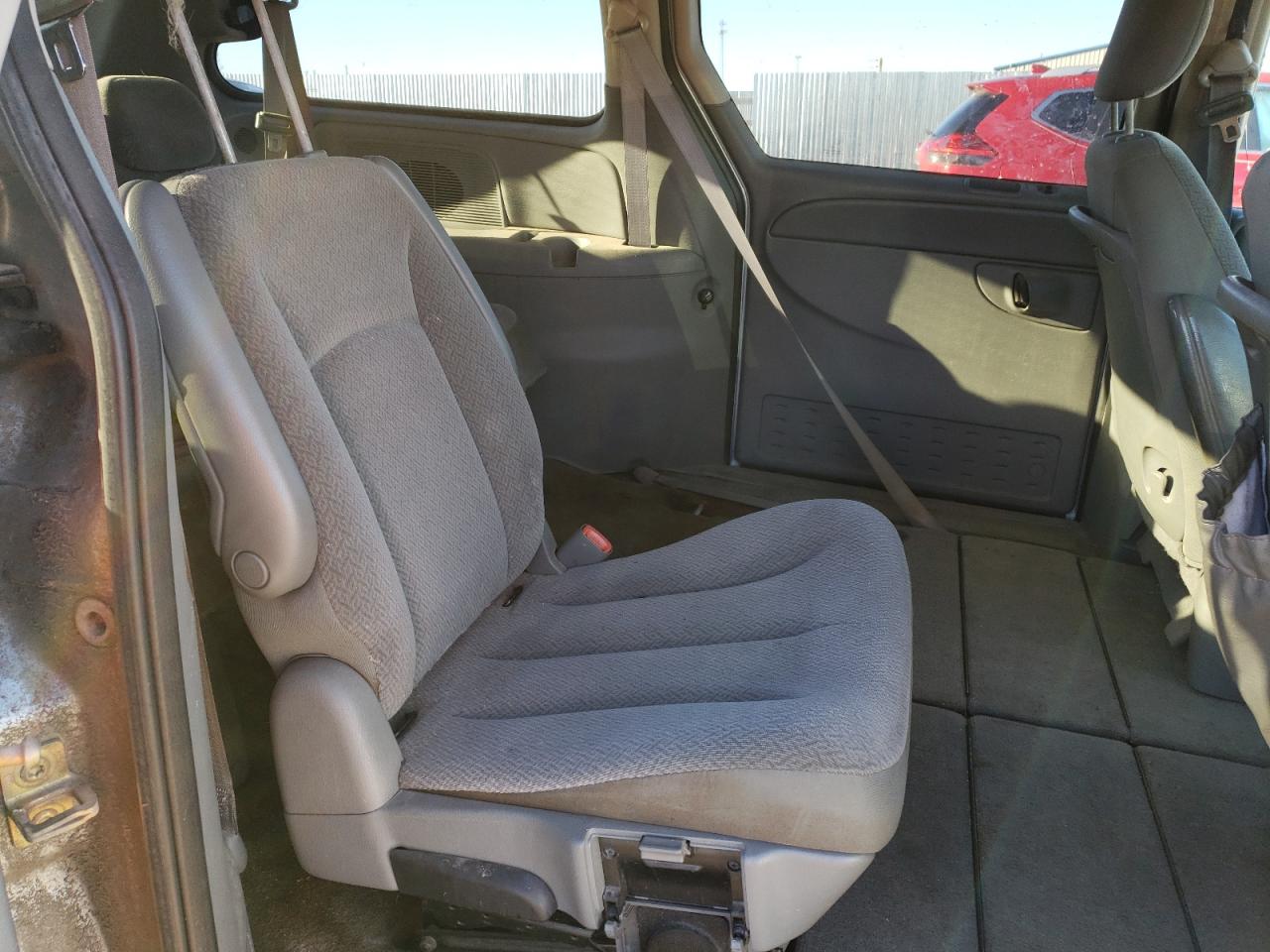 2006 Dodge Caravan - Image 11