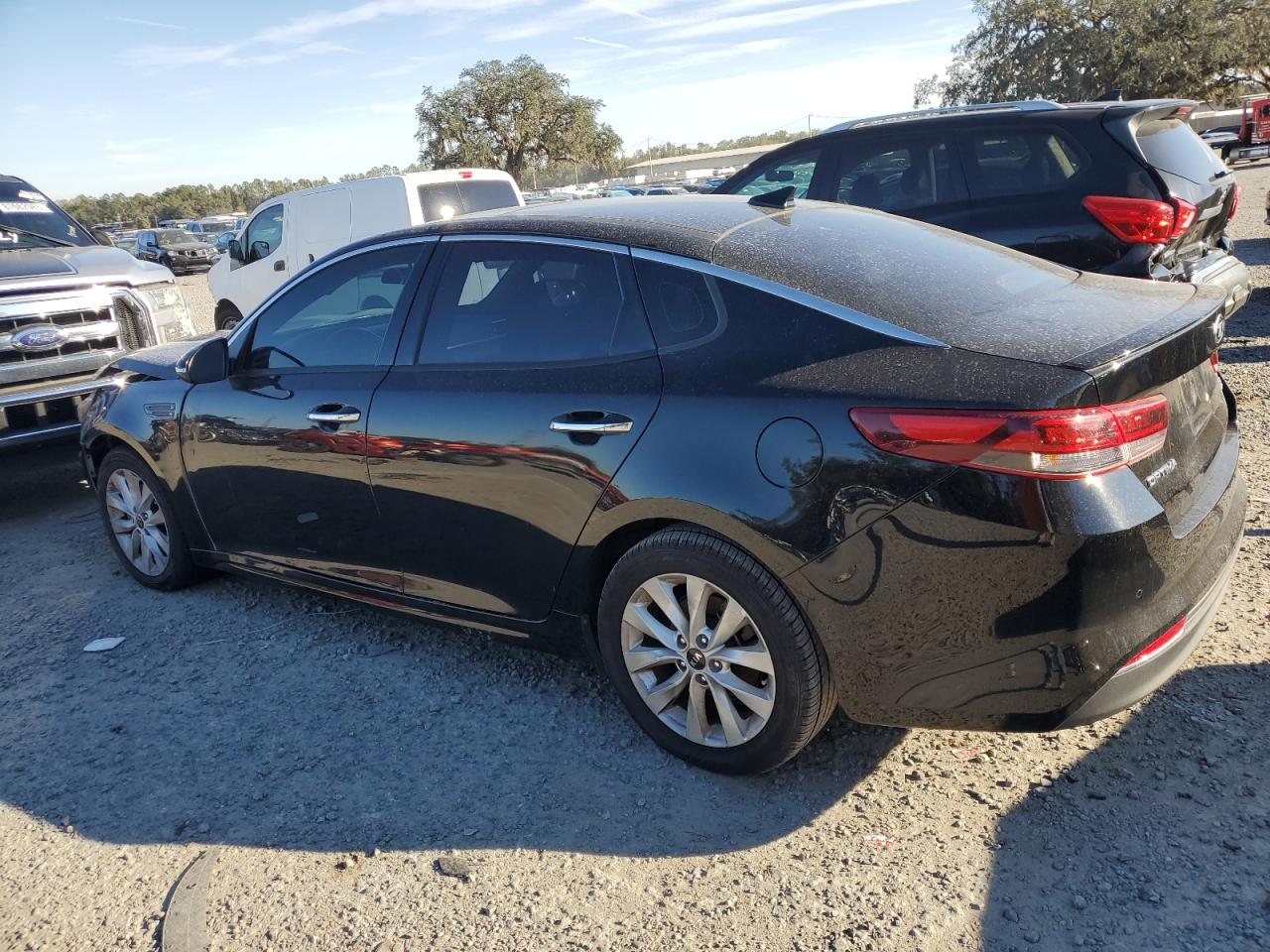 VIN 5XXGT4L30JG245173 2018 KIA OPTIMA no.2