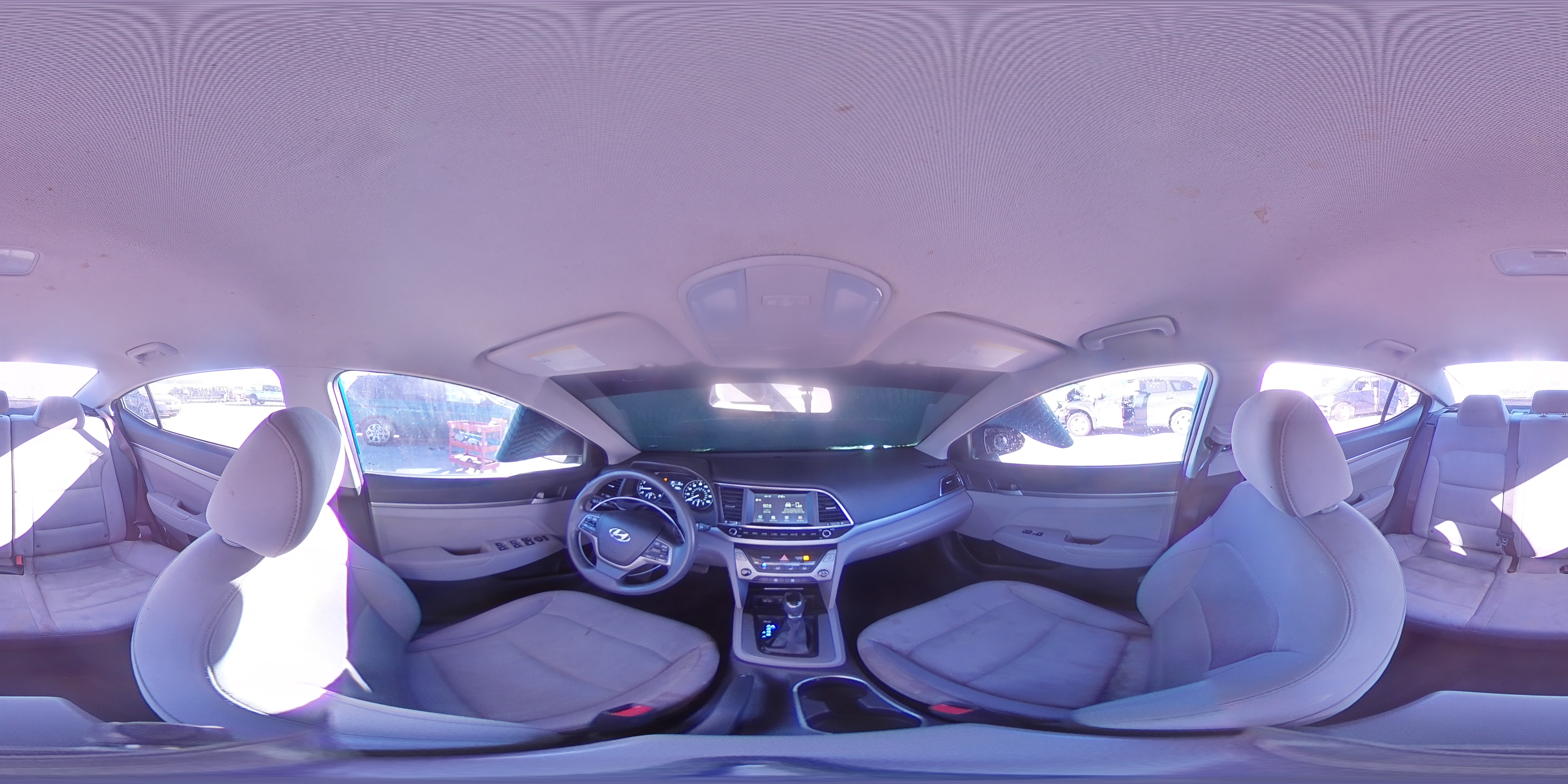 2017 Hyundai Elantra - Image 13