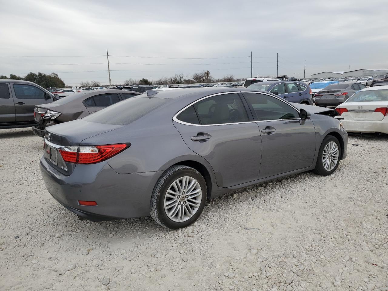 2015 Lexus ES - Image 3