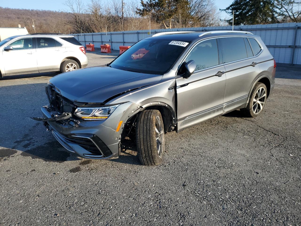 3VV4B7AX0PM129851 2023 VOLKSWAGEN TIGUAN - Image 1