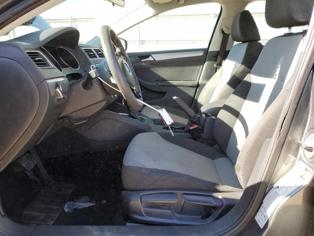 2017 Volkswagen Jetta - Image 7