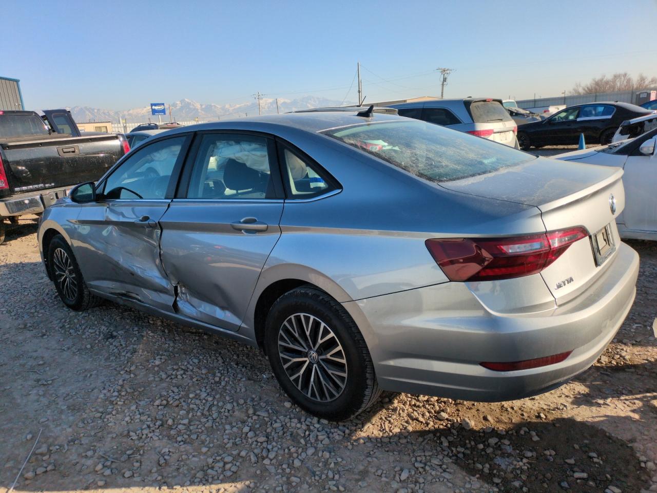 2021 Volkswagen Jetta - Image 2