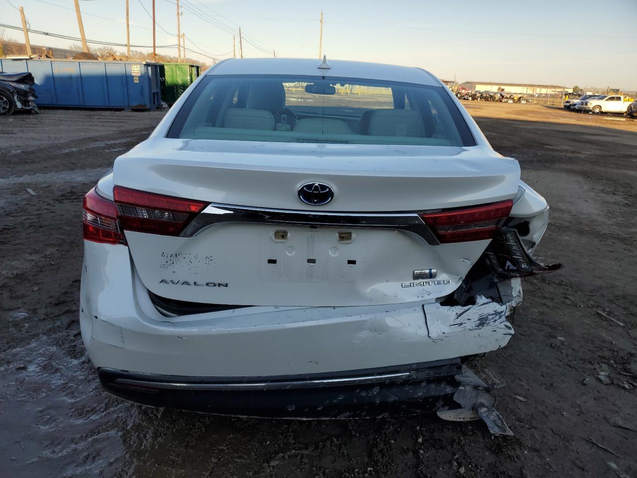 4T1BD1EBXJU059818 TOYOTA AVALON 2018