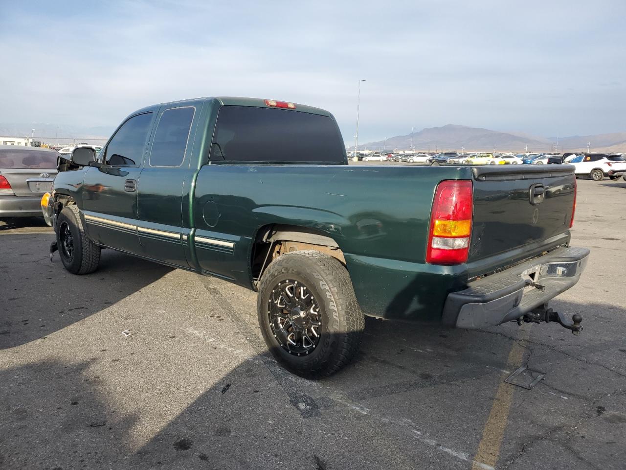 2001 Chevrolet Silverado - Image 2