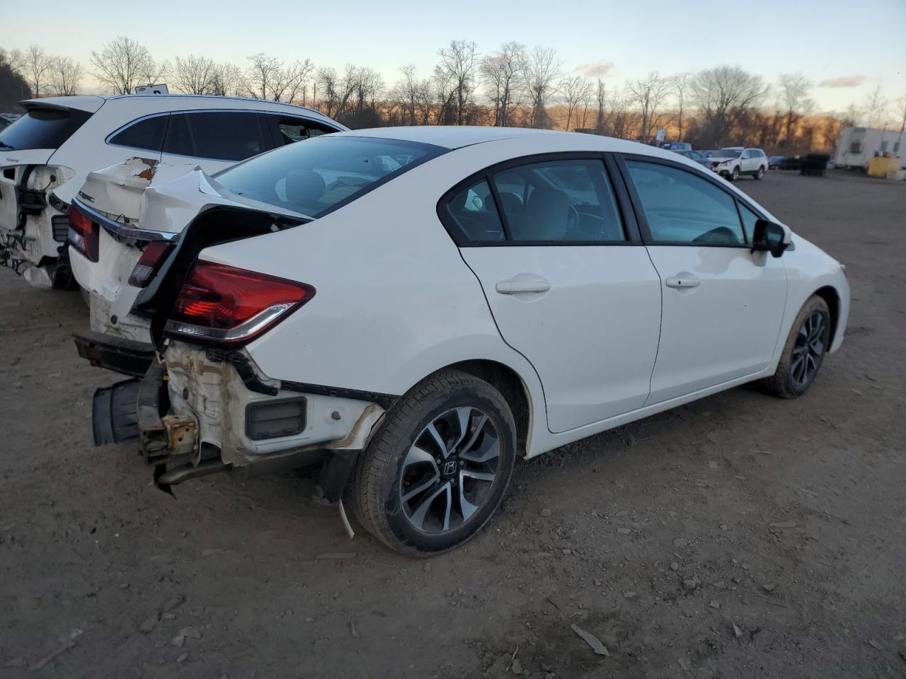 VIN 19XFB2F83FE299044 2015 HONDA CIVIC no.3