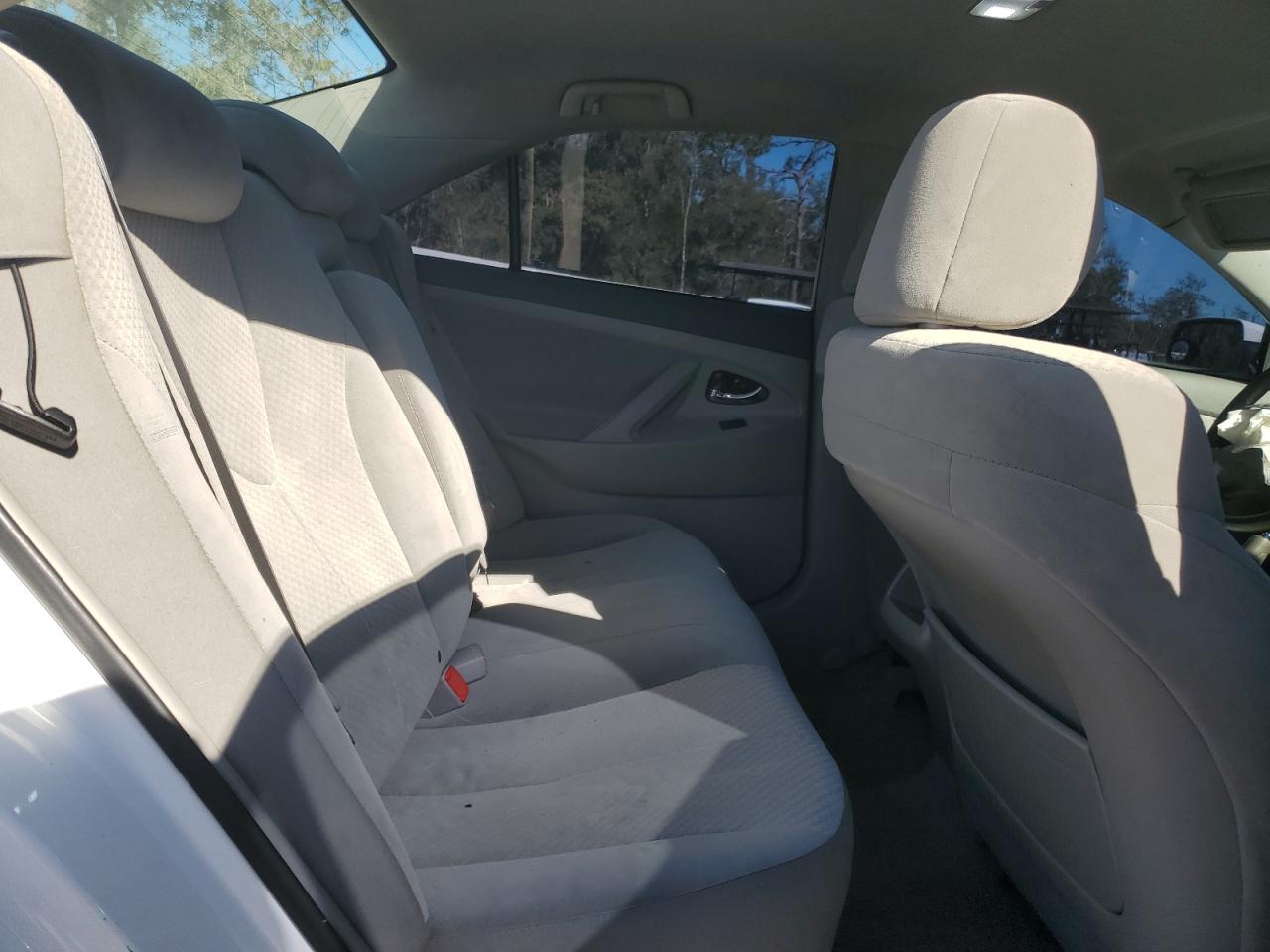 2009 Toyota Camry - Image 10