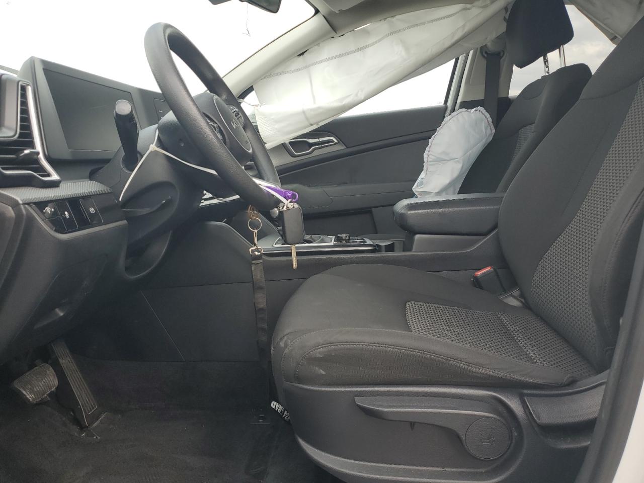 2023 Kia Sportage - Image 7