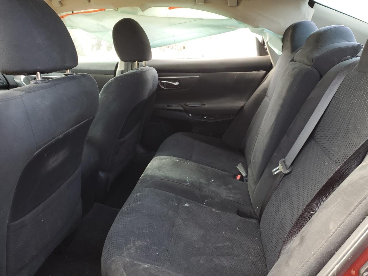 2015 Nissan Altima - Image 10