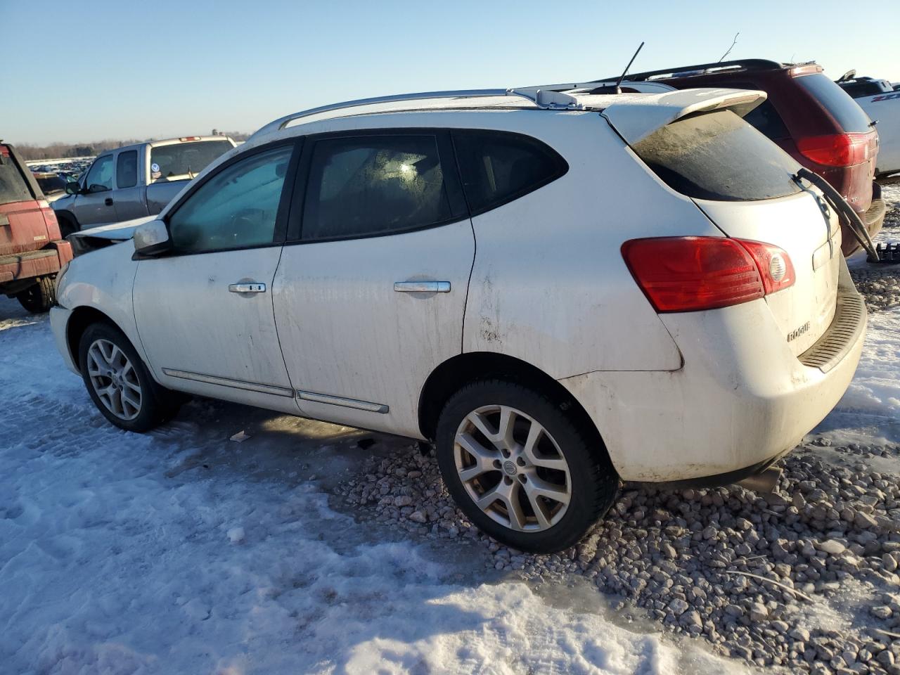 2011 Nissan Rogue - Image 2