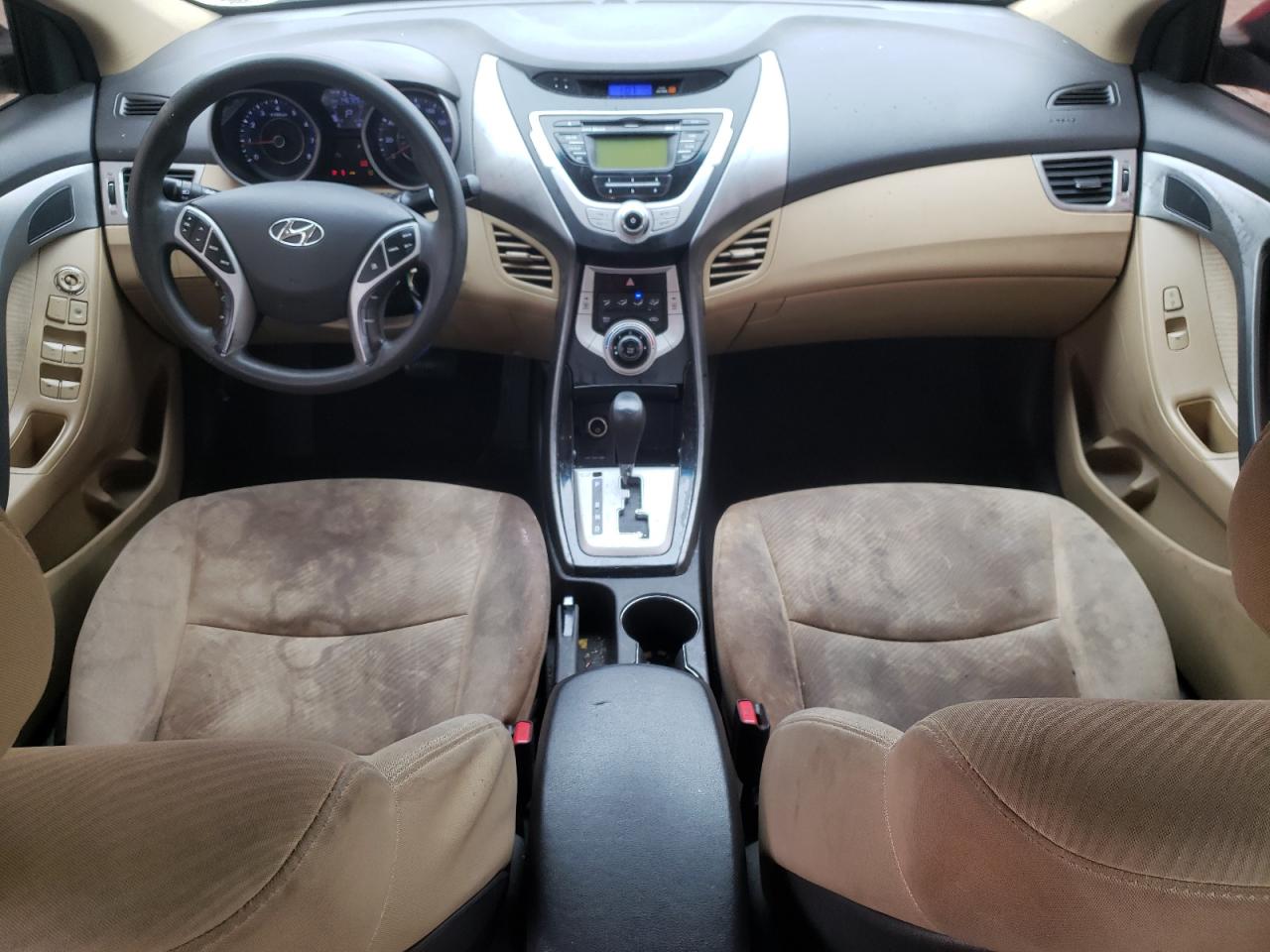 2011 Hyundai Elantra - Image 8