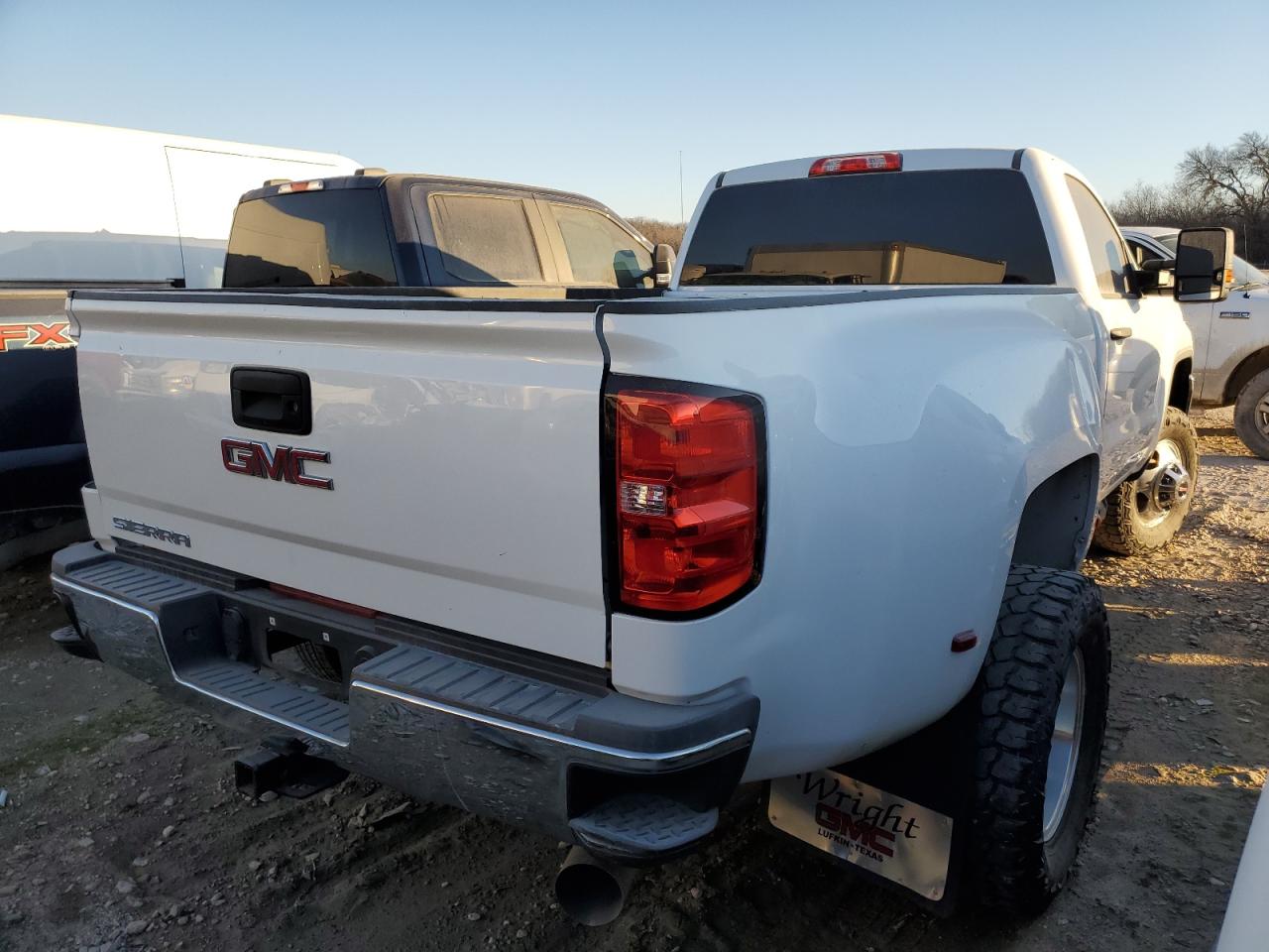 2018 GMC Sierra - Image 3