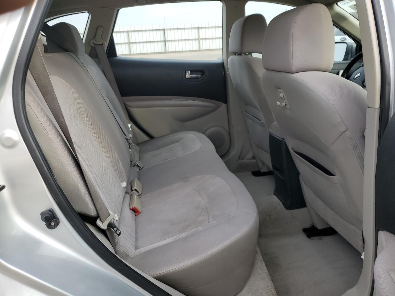 2011 Nissan Rogue - Image 11