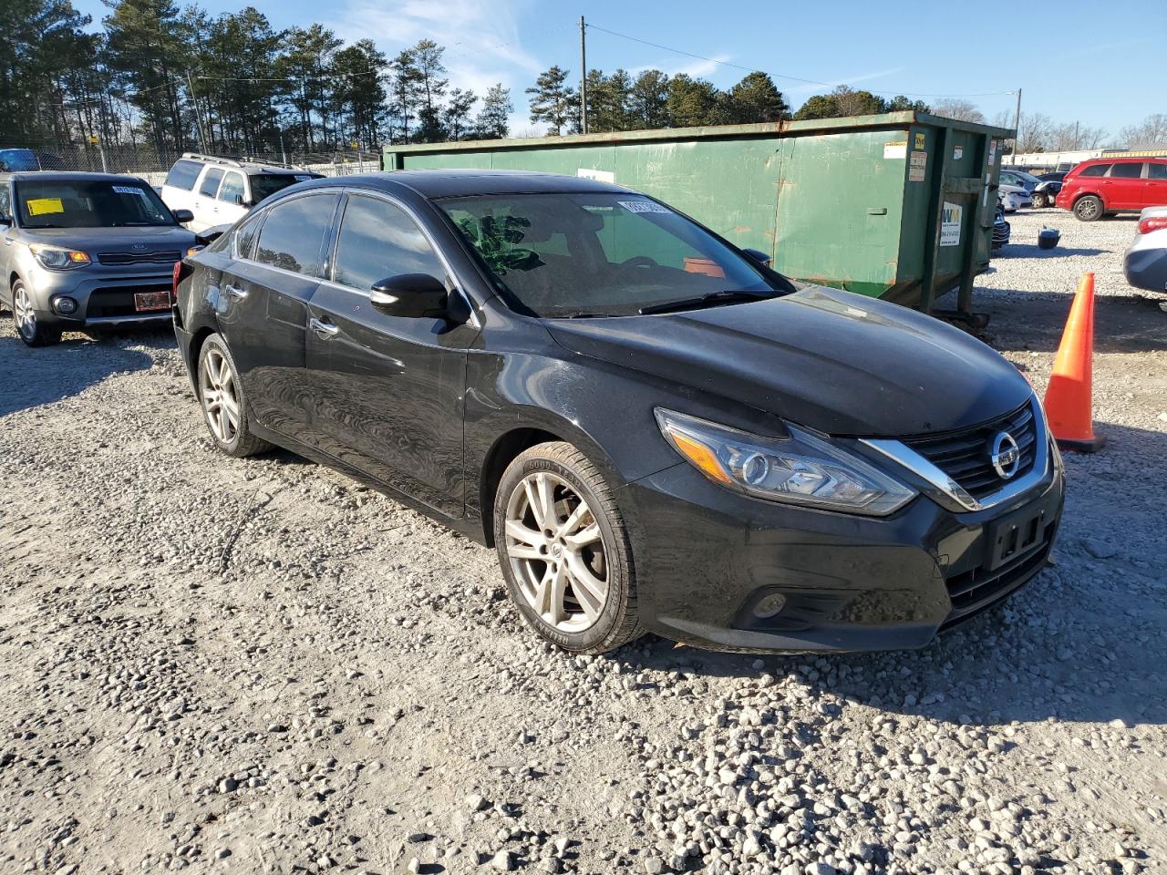 2016 Nissan Altima - Image 4