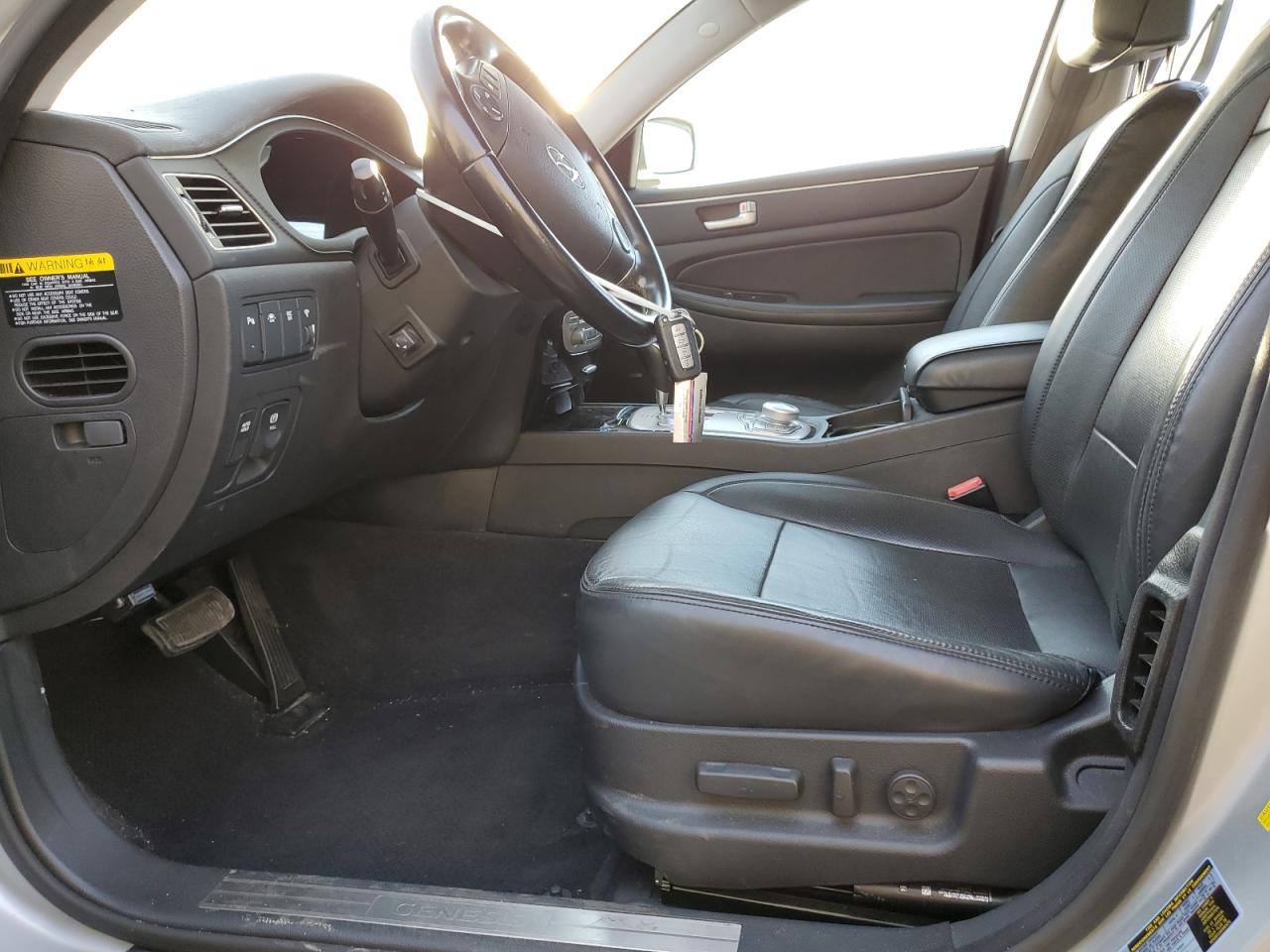 2013 Hyundai Genesis - Image 7