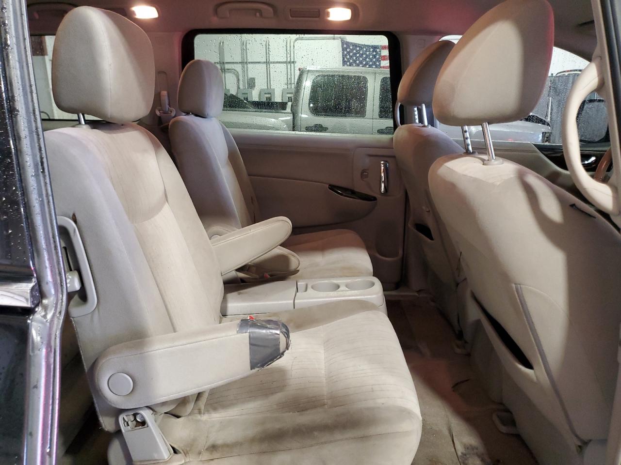 2013 Nissan Quest - Image 11