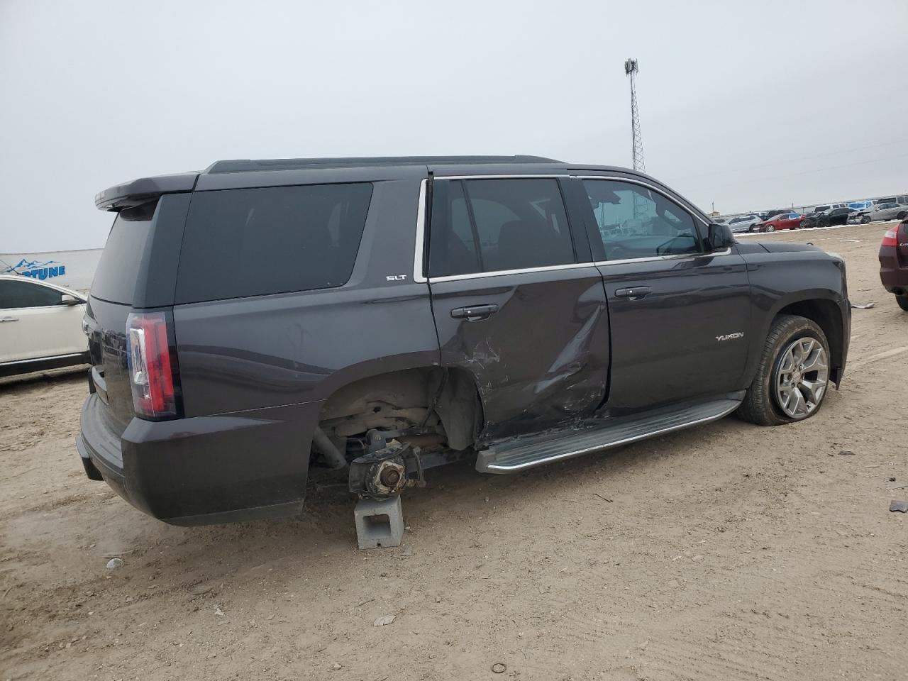 2015 GMC Yukon - Image 3