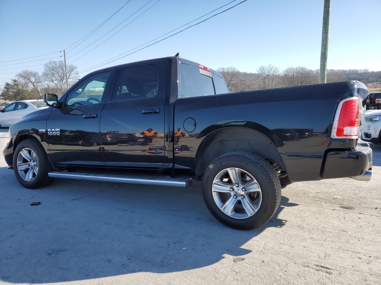 2015 RAM 1500 - Image 2