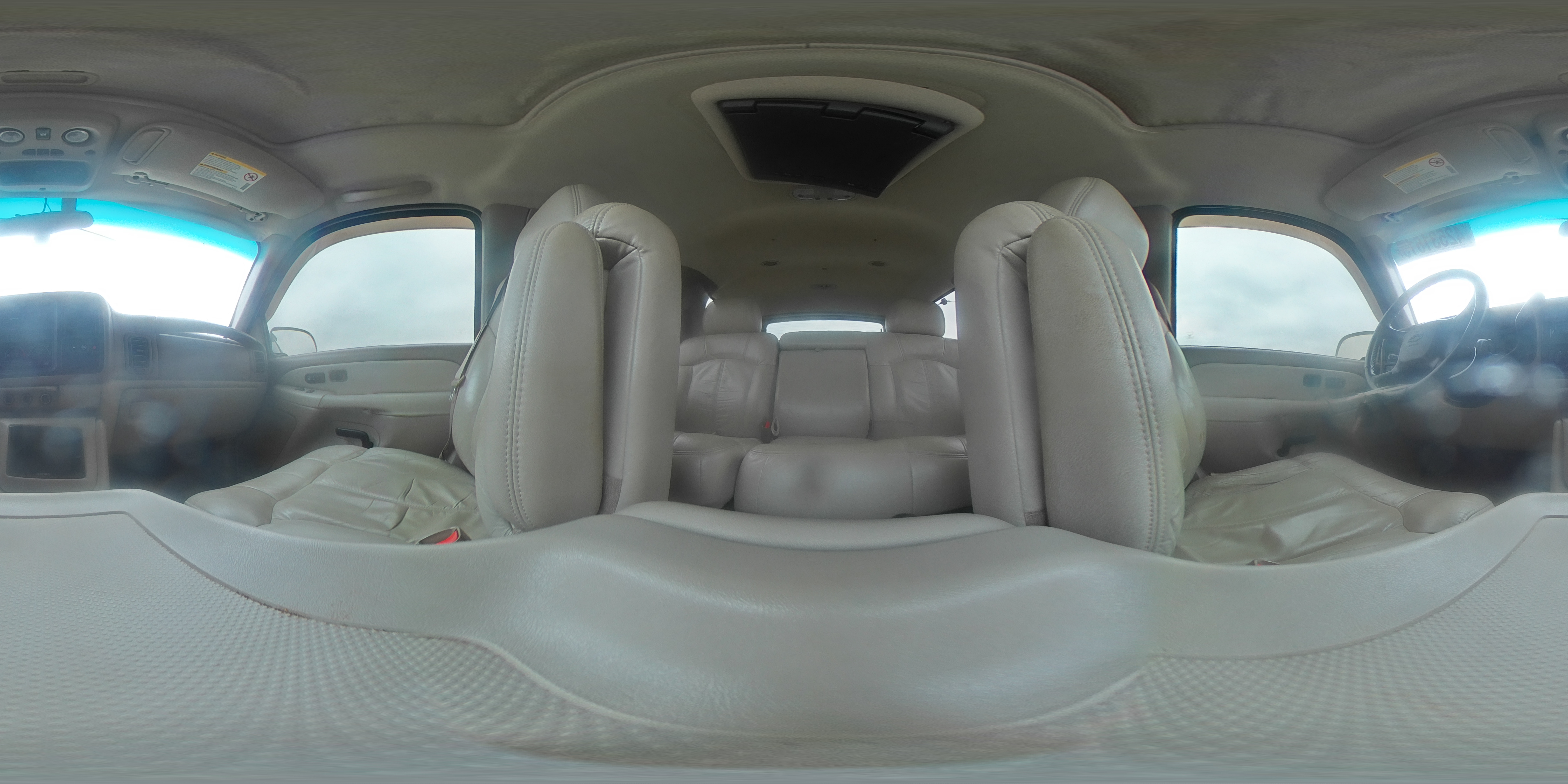 2001 Chevrolet Tahoe - Image 12