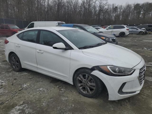  HYUNDAI ELANTRA 2017 Белы