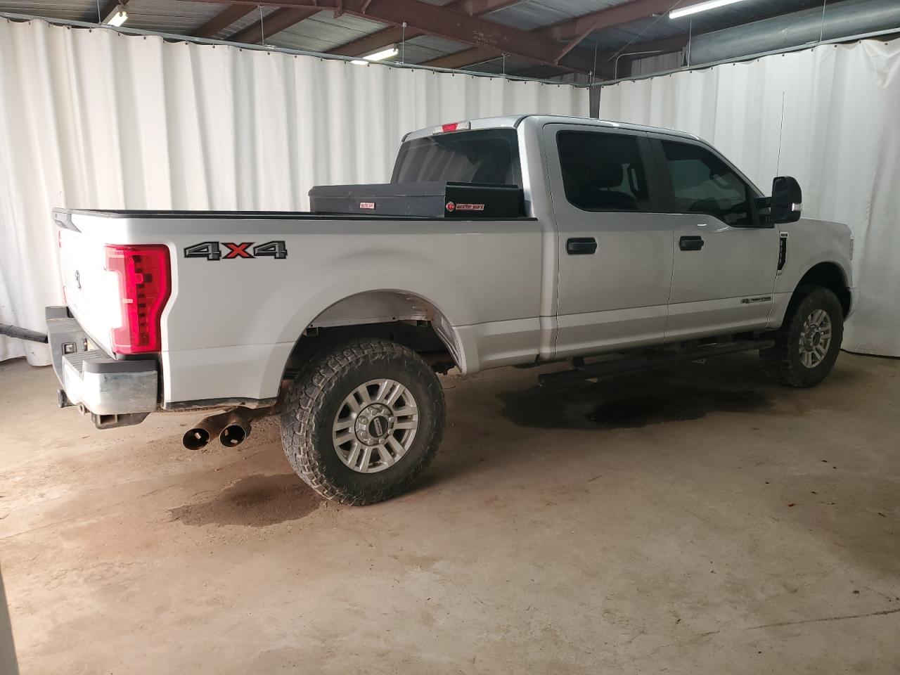 2019 Ford F250 - Image 3