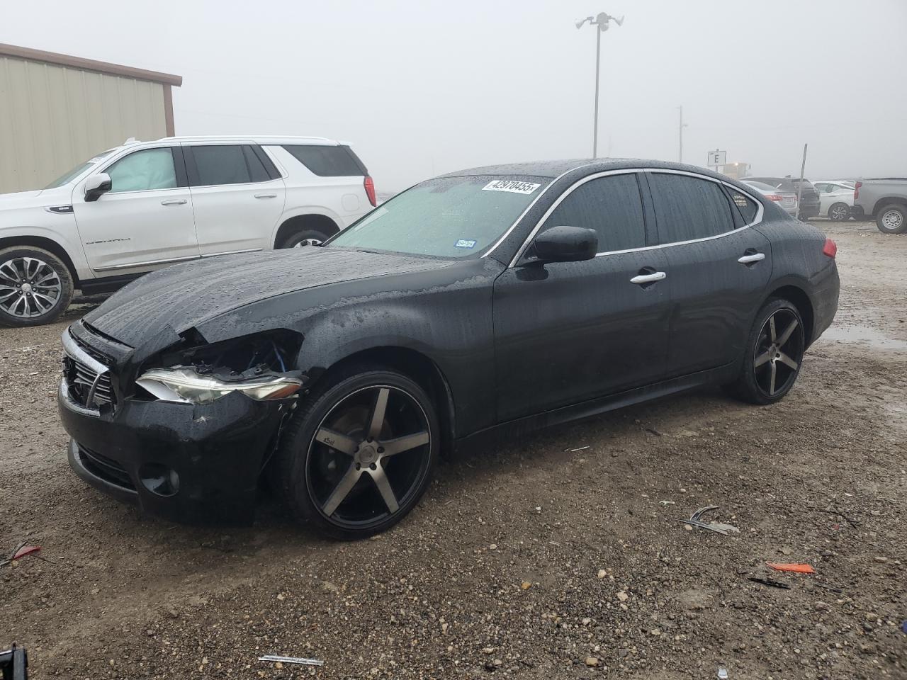 2013 Infiniti M - Image 1