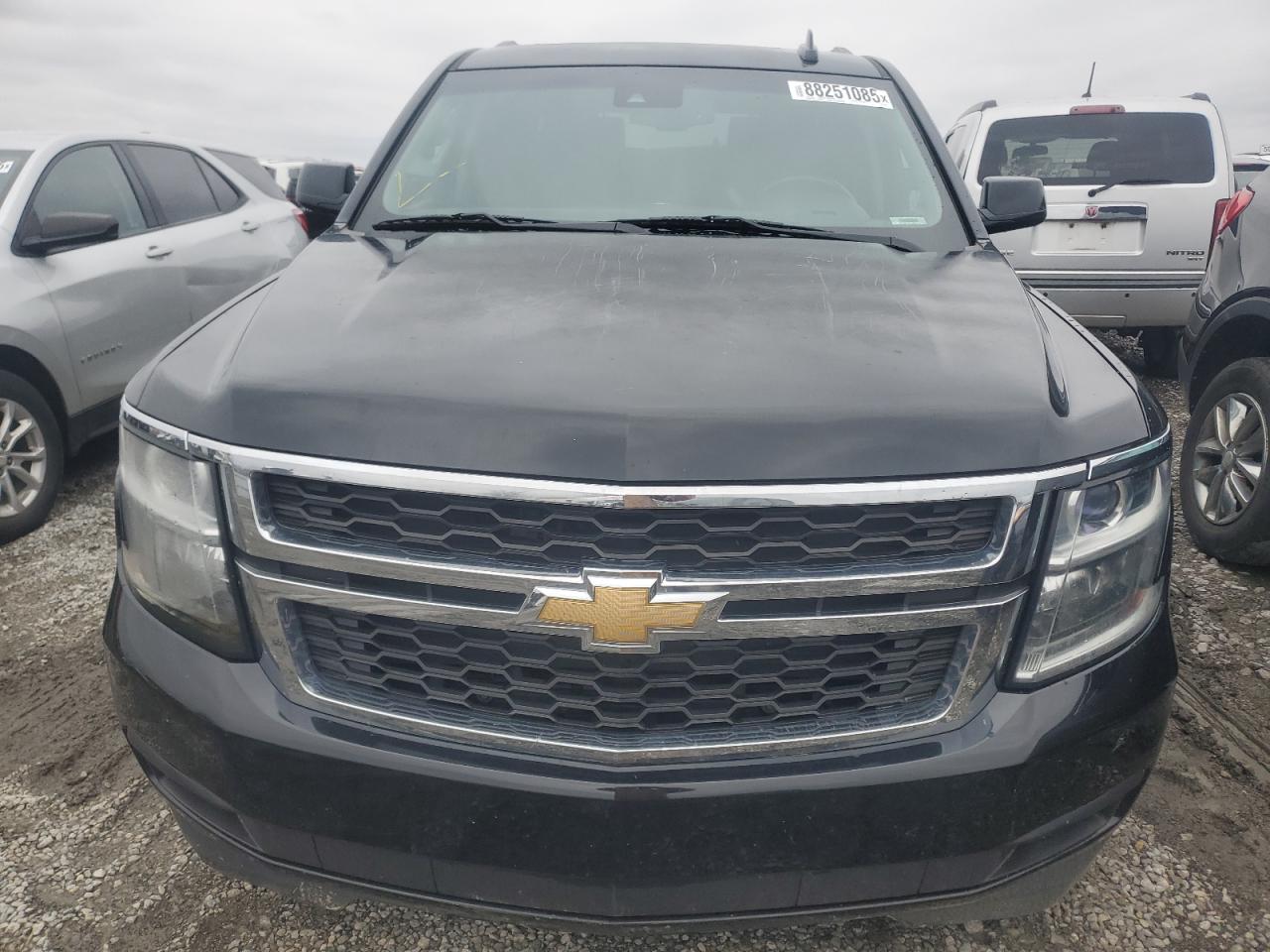 2017 Chevrolet Suburban - Image 5