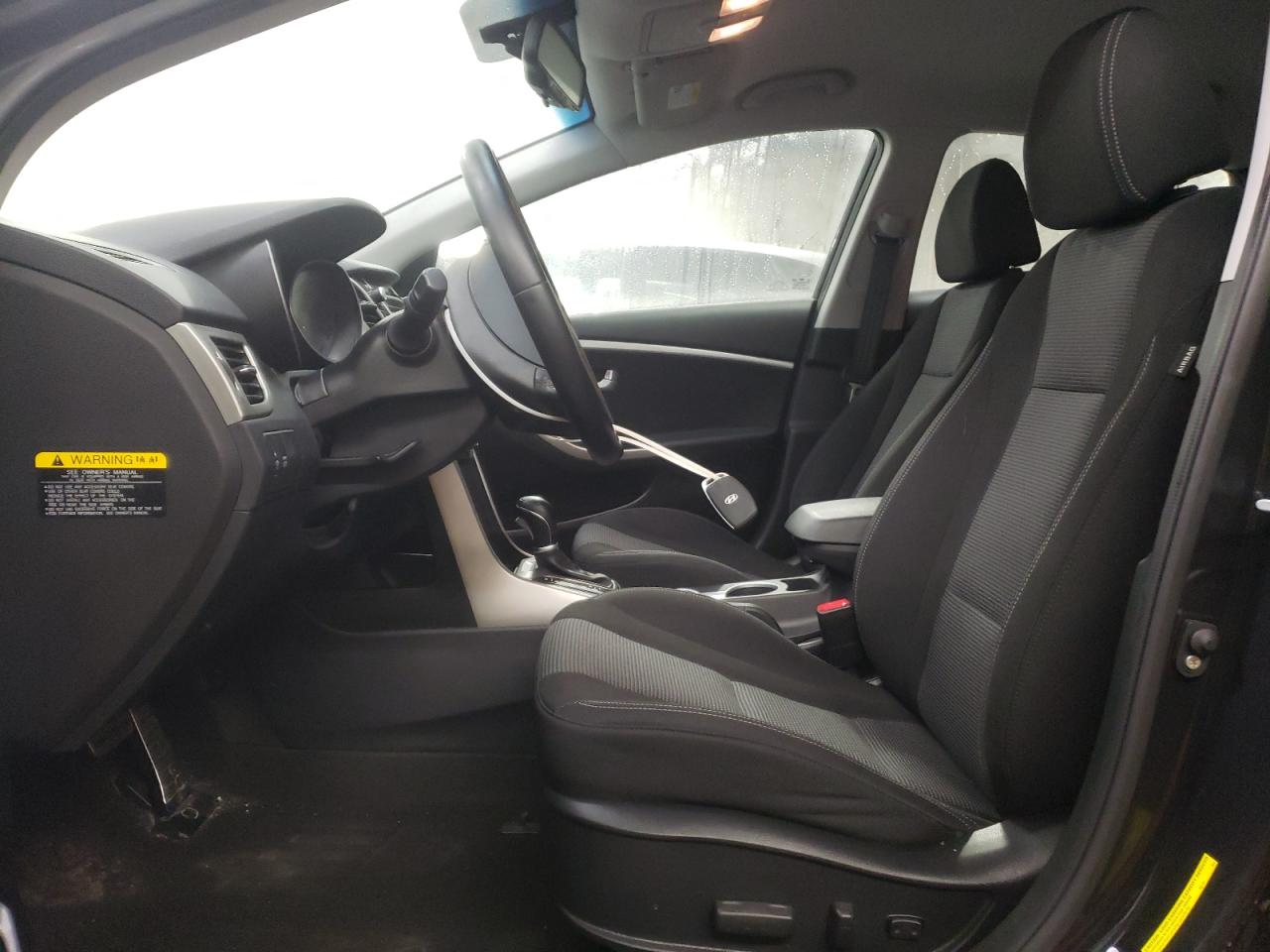 2016 Hyundai Elantra - Image 7