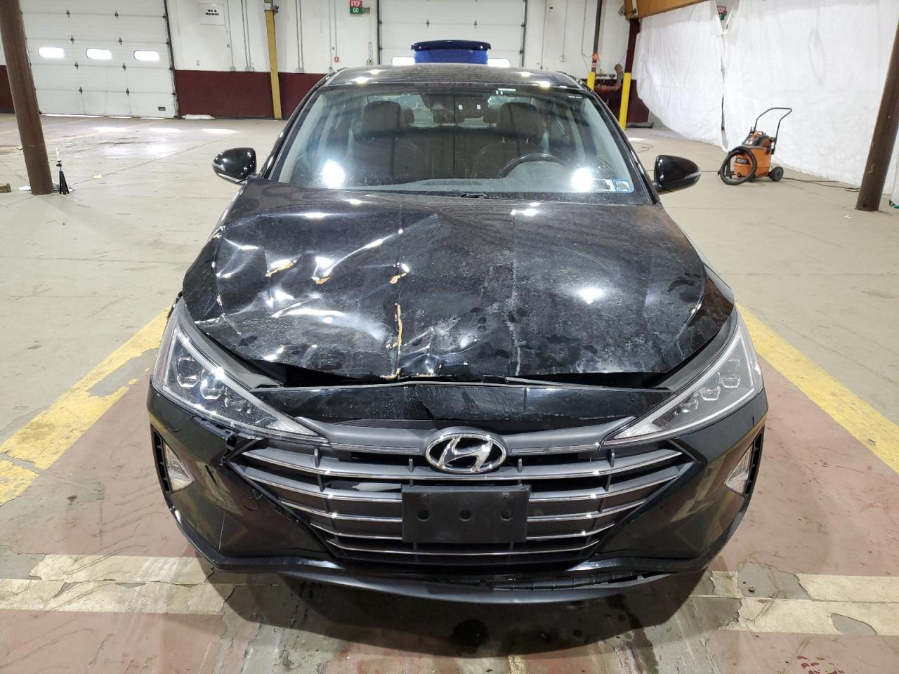 2020 Hyundai Elantra - Image 5