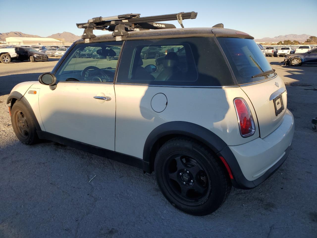 2006 MINI Cooper - Image 2