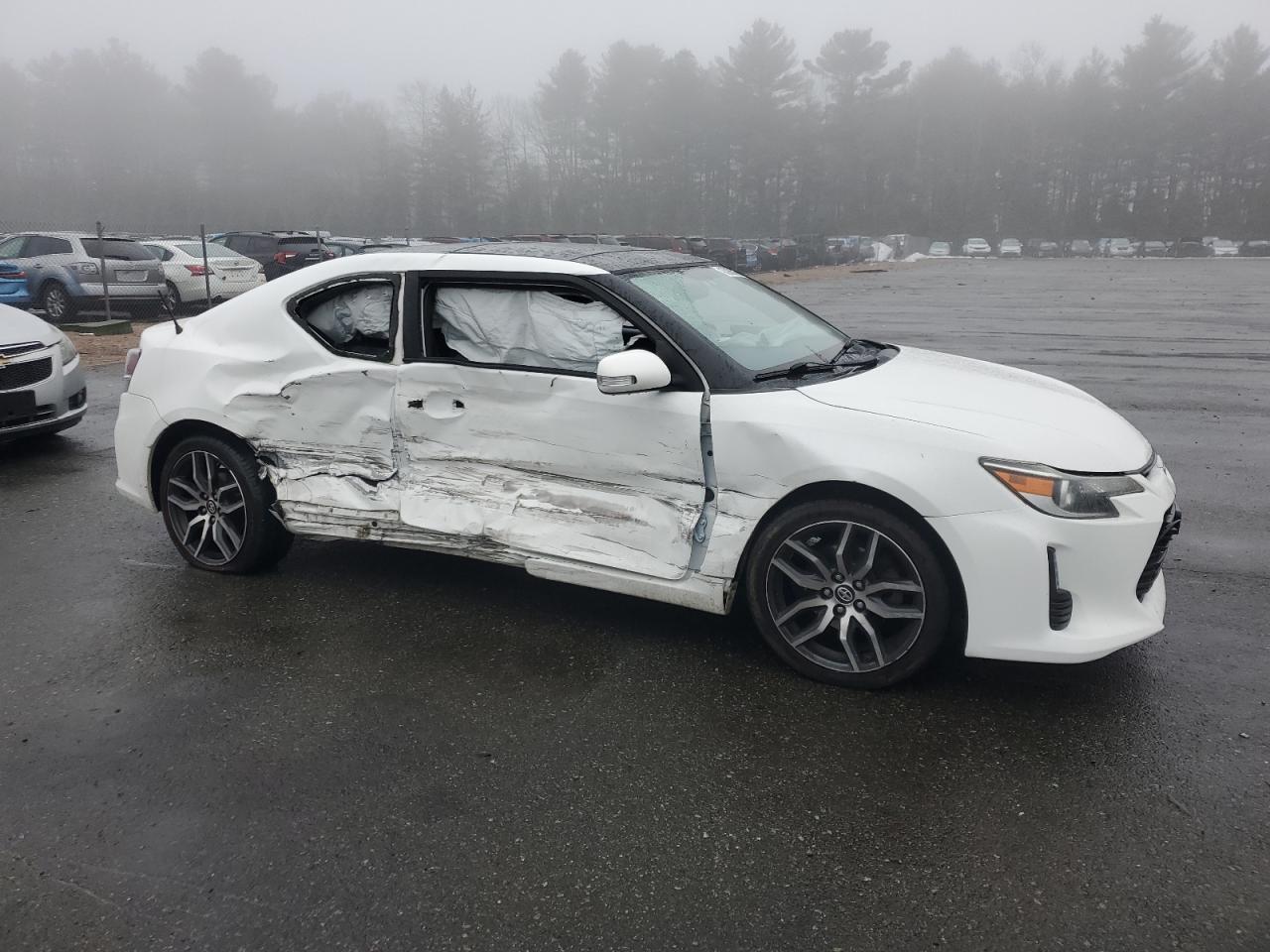 2014 Toyota tC - Image 4