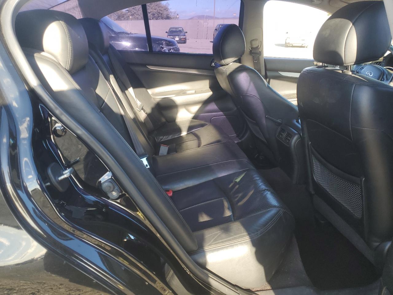2011 Infiniti G - Image 11