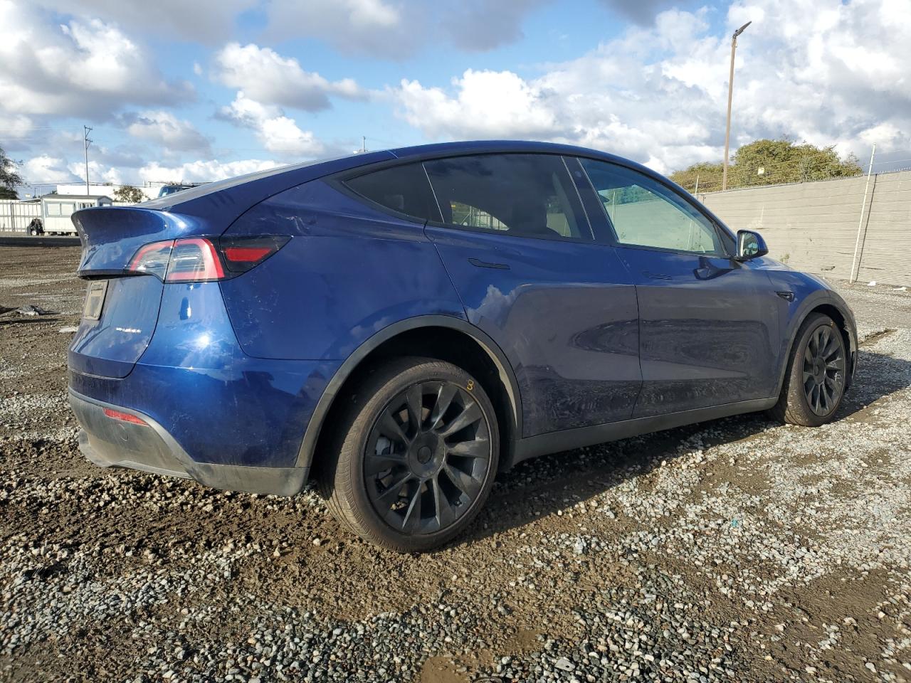7SAYGAEE0PF624694 TESLA MODEL Y 2023