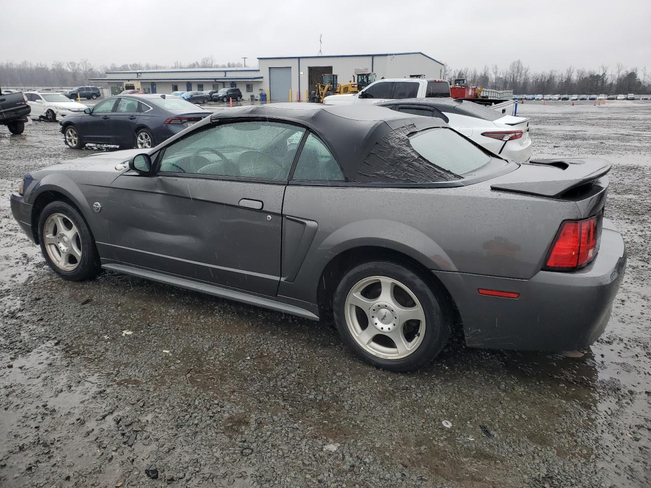 2004 Ford Mustang - Image 2