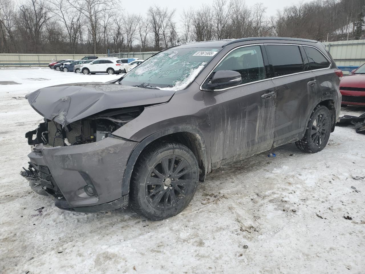 2019 Toyota Highlander - Image 1