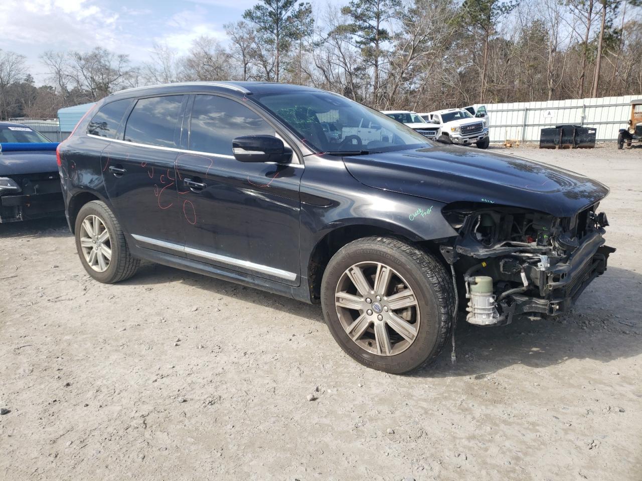 2017 Volvo XC60 - Image 4