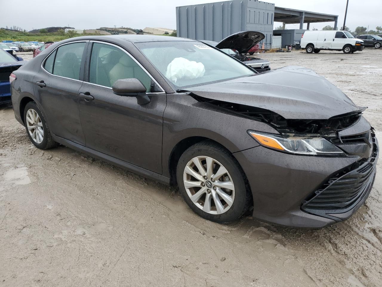 2018 Toyota Camry - Image 4