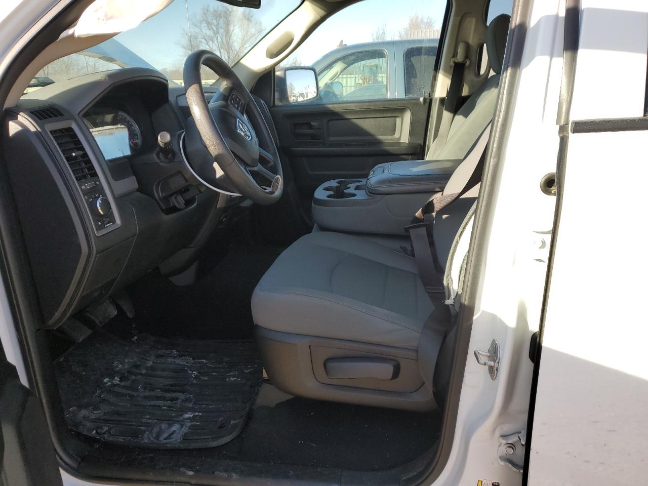 2018 RAM 1500 - Image 7
