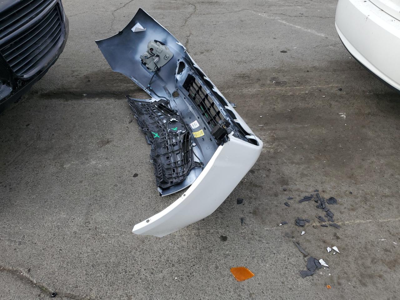 2014 Toyota Prius - Image 12