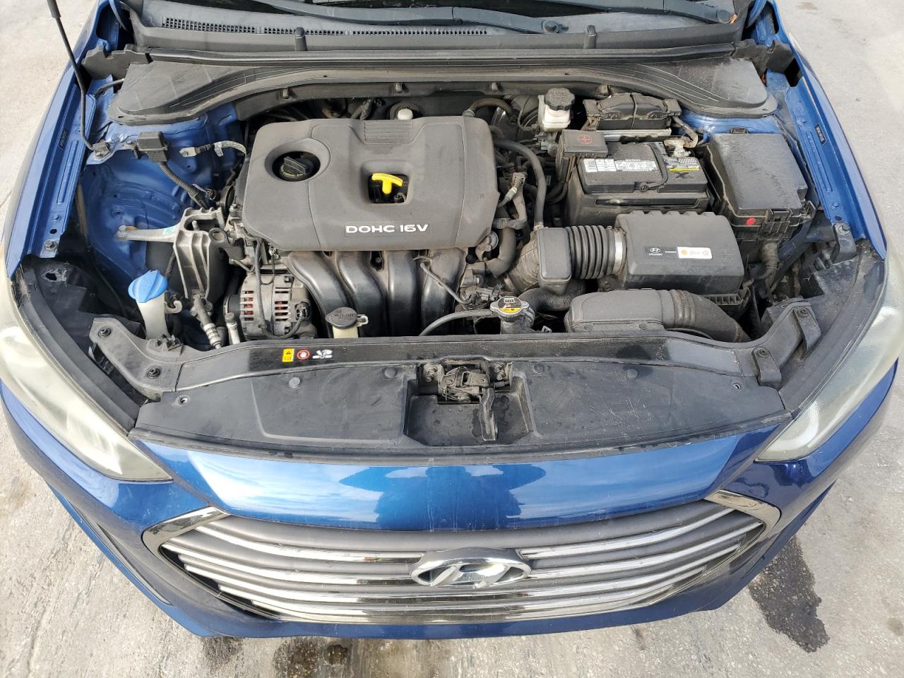 2017 Hyundai Elantra - Image 11