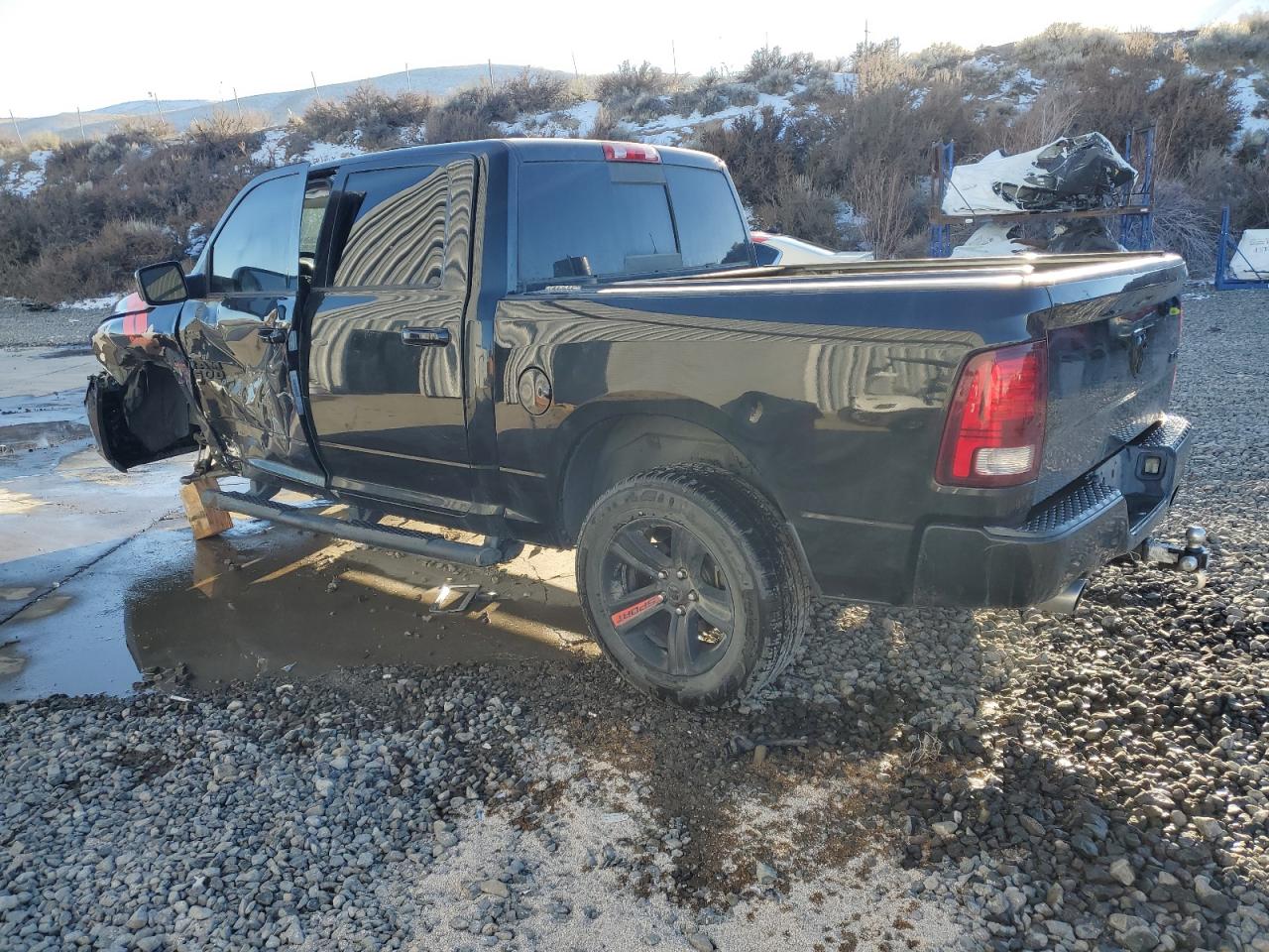 2015 RAM 1500 - Image 2
