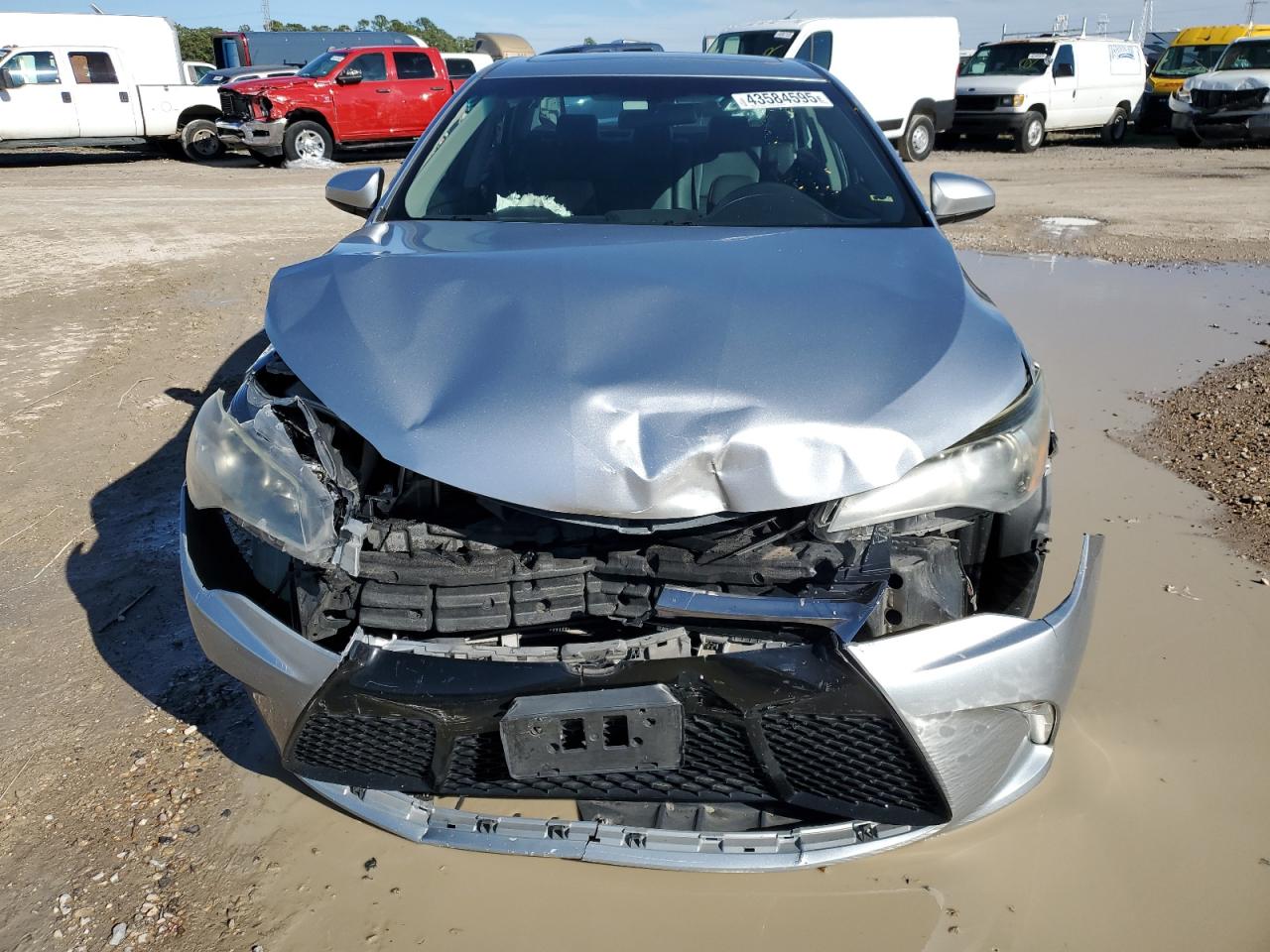 2015 Toyota Camry - Image 5