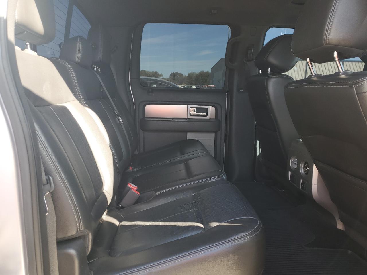 2013 Ford F-150 - Image 10