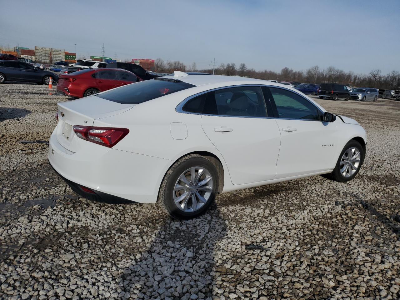 2019 Chevrolet Malibu - Image 3