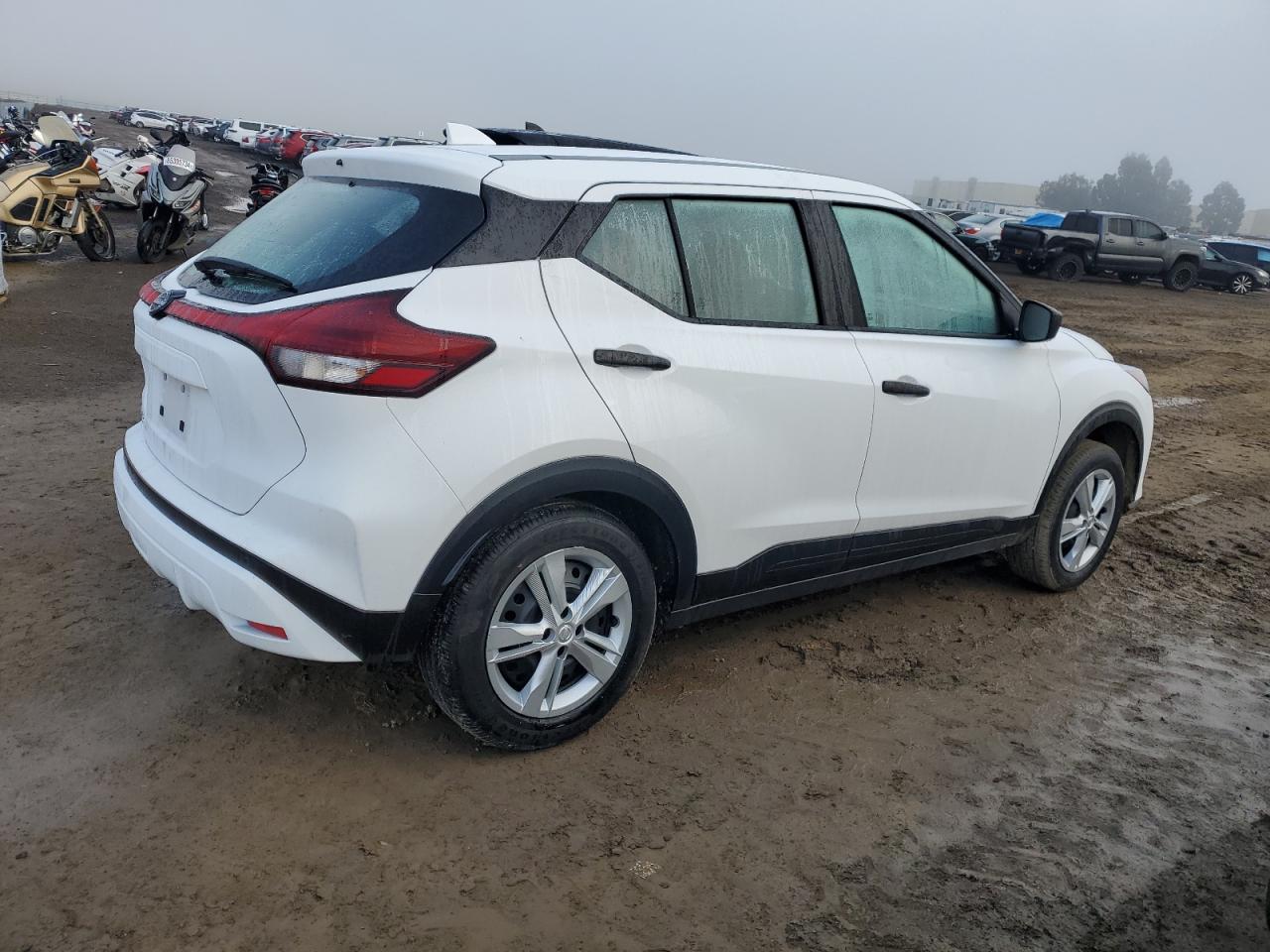 VIN 3N1CP5BV7RL560387 2024 NISSAN KICKS no.3