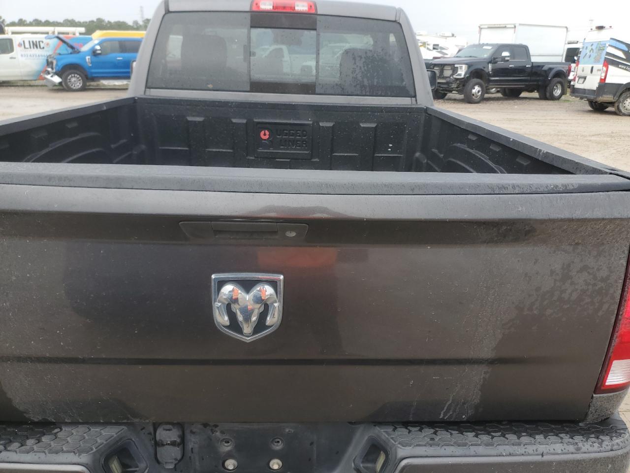 2015 RAM 1500 - Image 10