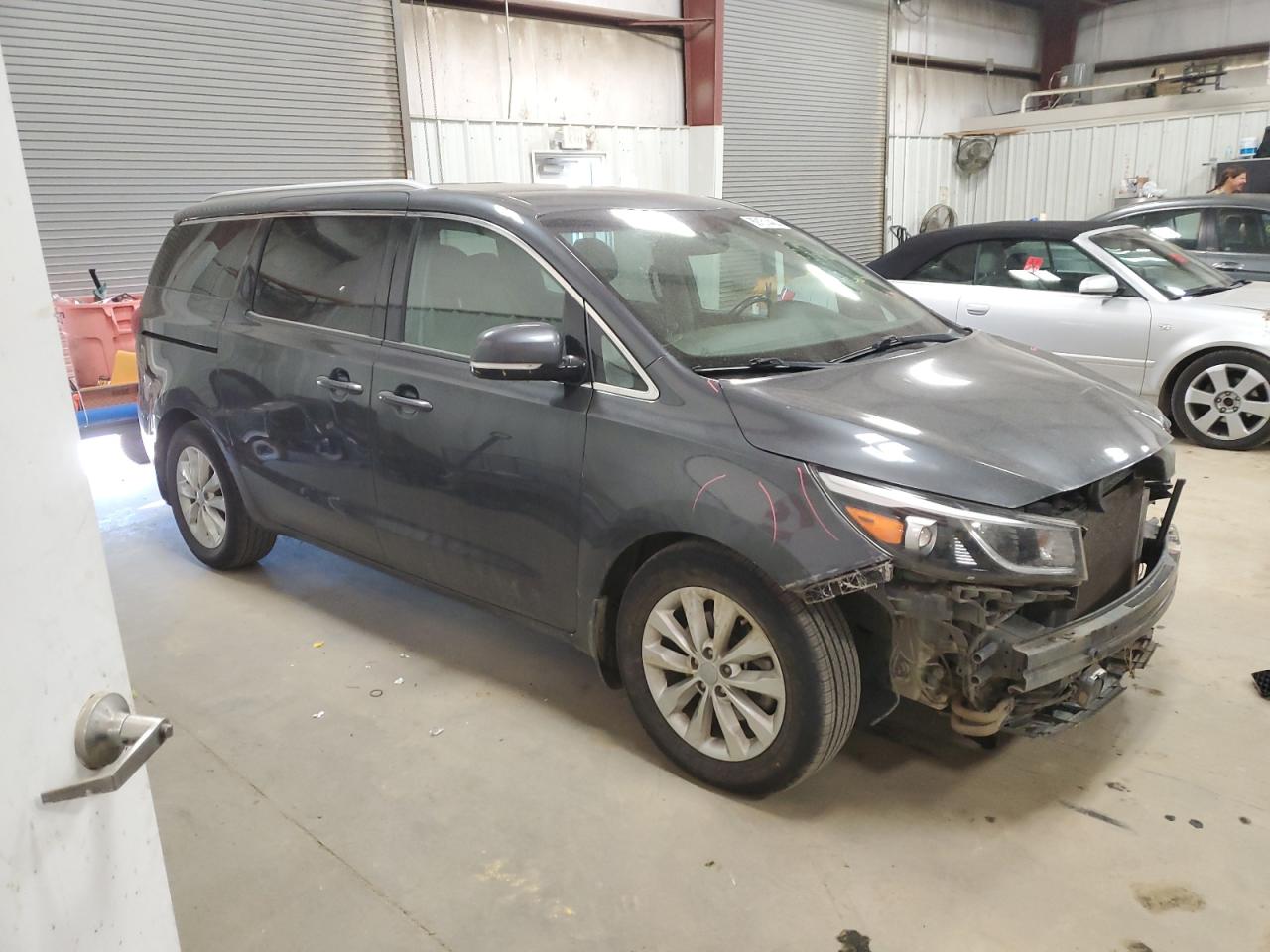 2018 Kia Sedona - Image 4