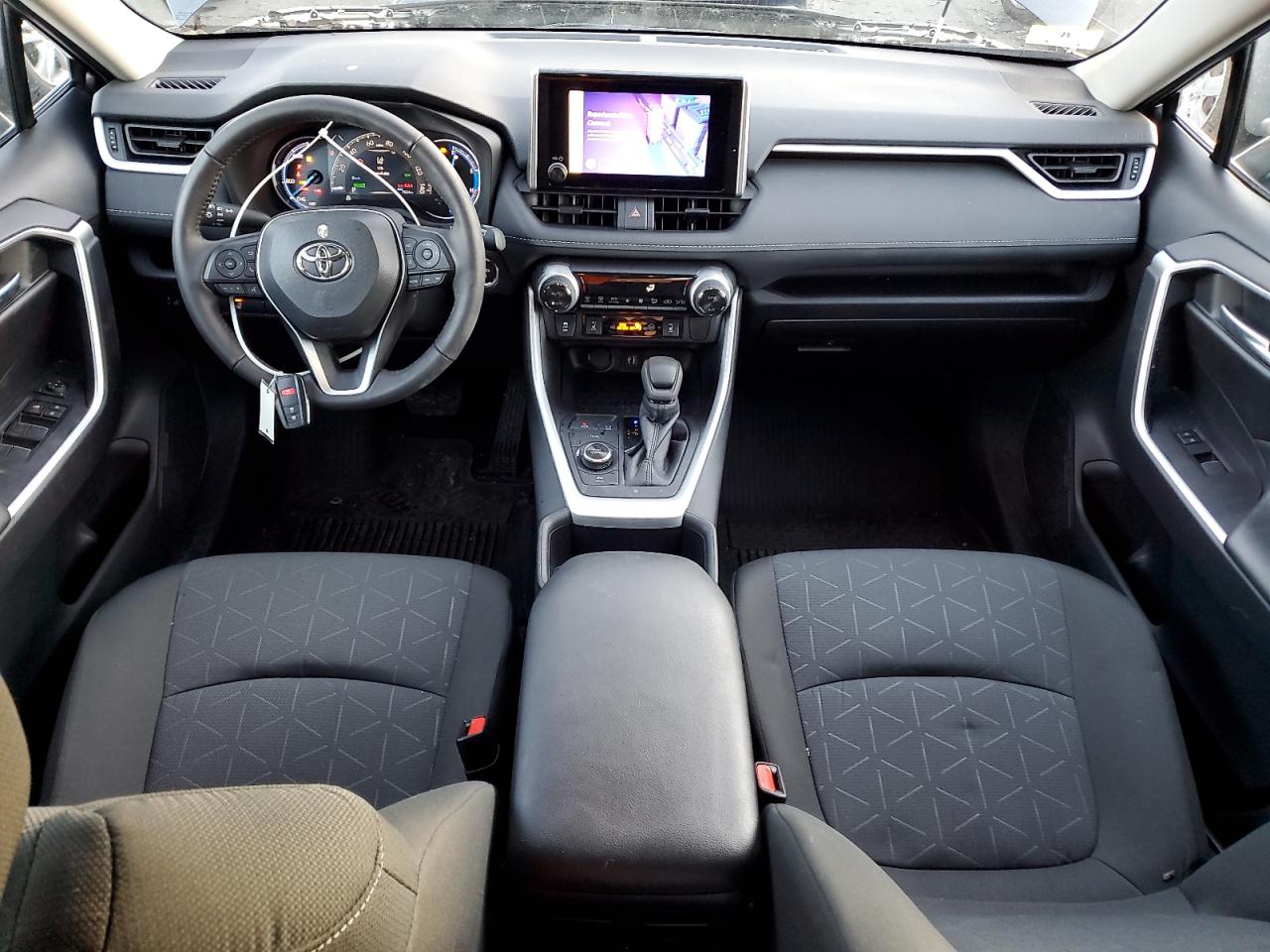 2024 Toyota RAV 4 - Image 8