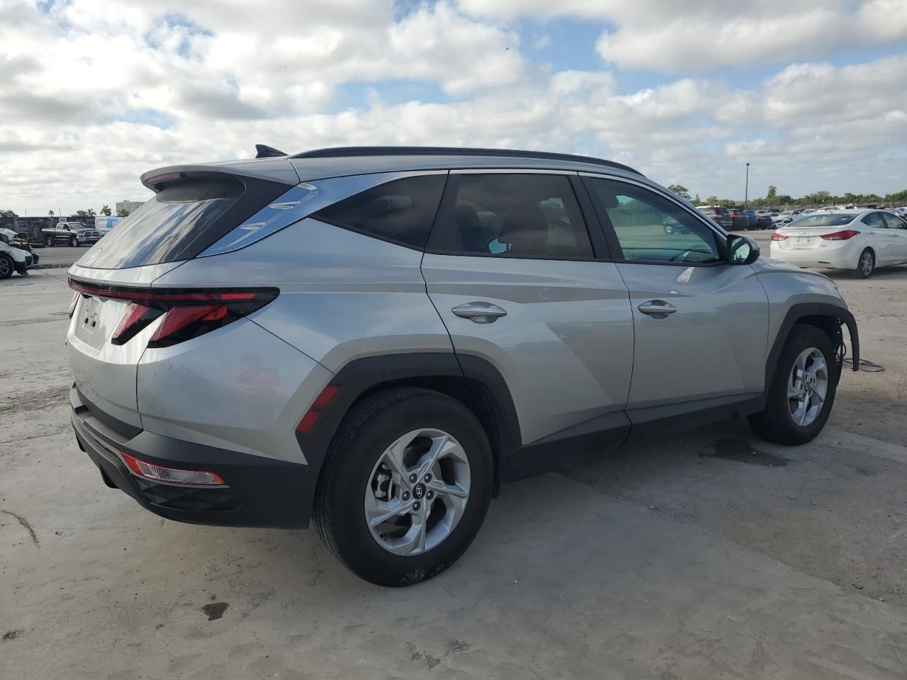 2024 Hyundai Tucson - Image 3