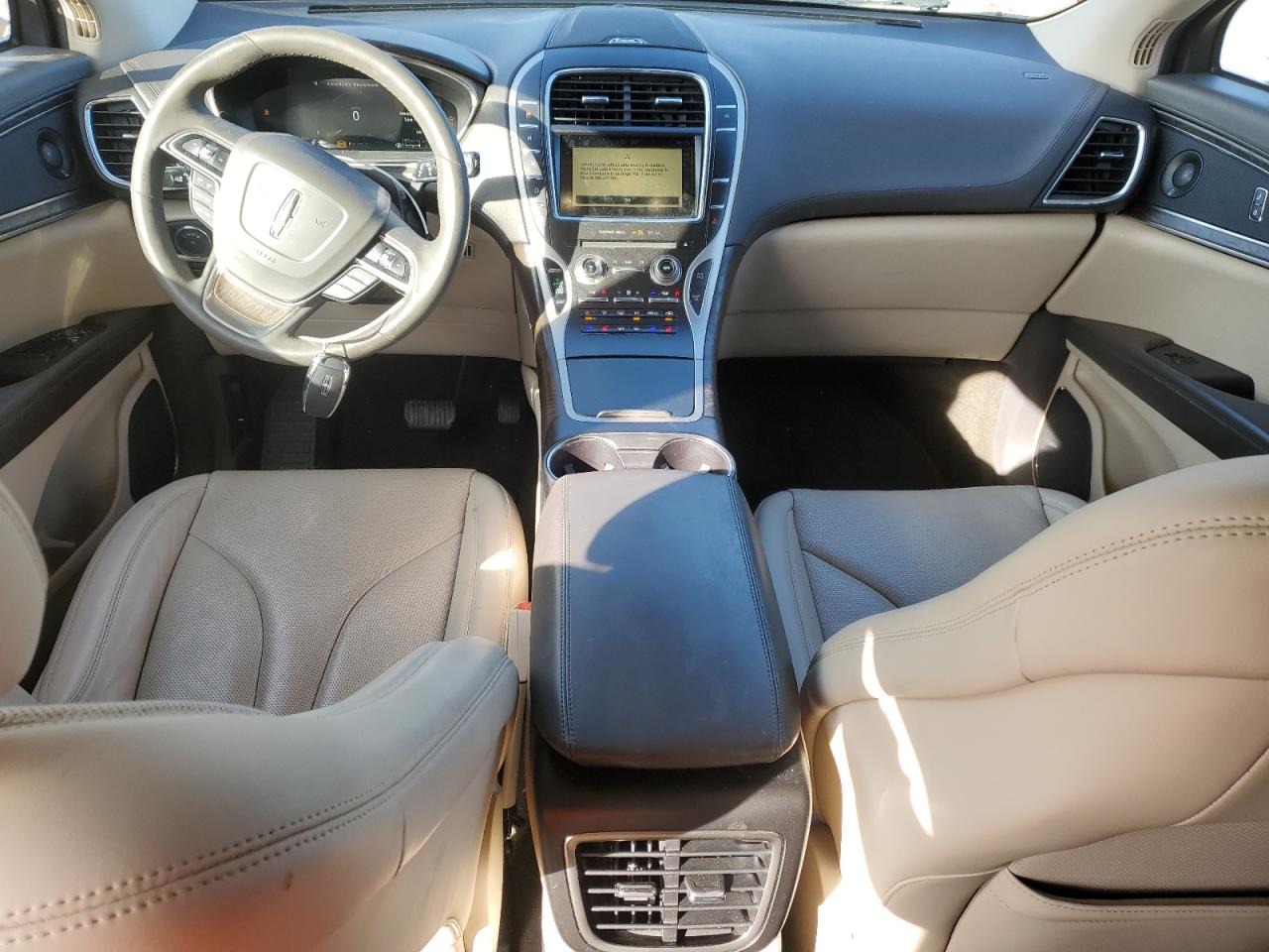 2019 Lincoln Nautilus - Image 8
